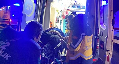 17 yaşındaki sürücü ağaca çarptı: 1 ölü, 5 yaralı