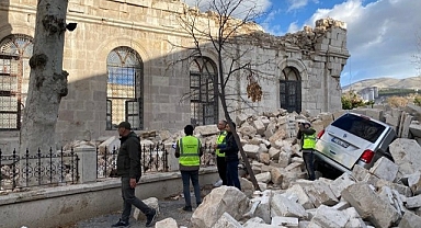 Depremde yıkılan asırlık Teze Cami restore edilecek