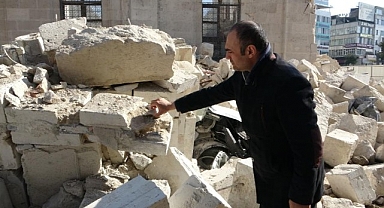  Doç. Dr. Onur Onat: 