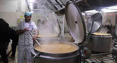 Kızılay Malatya'da günlük 340 bin yemek dağıtımı yapıyor