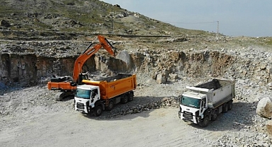 Malatya'da kalıcı konutlar için TOKİ eliyle ilk kazma vuruldu