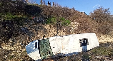 Malatya'da öğrenci servisi dere yatağına devrildi: 5 yaralı
