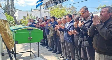 Annesi ve kardeşini öldürüp intihar eden Akpınar, toprağa verildi