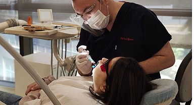 Beyaz Dişler Özgüveni Artırıyor!