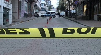 Kocaeli'nde cinayet berbere iş yerinin önünde defalarca ateş ettiler