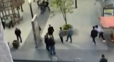 Kocaeli'nde yan bakma kavgası kanlı bitti: 4 yaralı