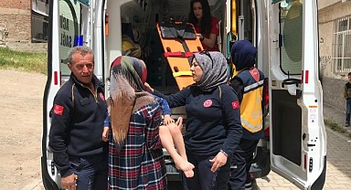 Elazığ’da 3 yaşındaki çocuğa çarpan otomobil sürücüsü kayıplara karıştı