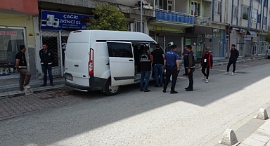 Haber alınamayan şahıs çatı katında asılı halde bulundu