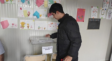 Malatya'da Cumhurbaşkanlığı için oy kullanma işlemi sürüyor