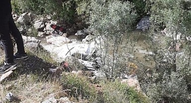 Son dakika... Bitlis'te Otomobil Dereye Uçtu: 1 Ölü, 2 Ağır Yaralı