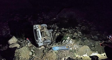 Adıyaman'da otomobil şarampole devrildi: 4 yaralı