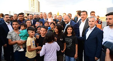 Bakan Bolat, Yeşilyurt Belediyesinin “Bayram Geldi Hoşgeldi, Çocuklar Neşelendi” etkinliğine katıldı