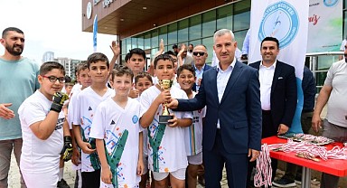 Çınar; “Çocuklarımızı Umutlu ve Güzel Yarınlara Hazırlamak Asli Görevimiz”