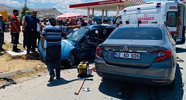 Malatya-Elazığ yolunda kaza: 3 yaralı