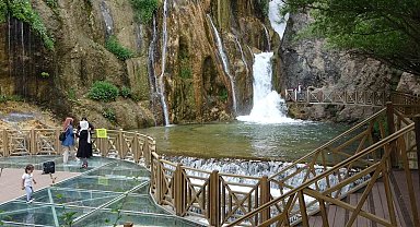 Günpınar Şelalesi'ne ziyaretçi akını