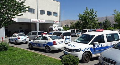 Kavgaya müdahale eden polis memuru silahla vuruldu