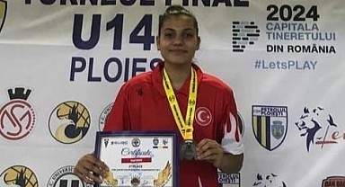 Malatyalı Boksör Sedef Nergiz Avrupa İkincisi oldu