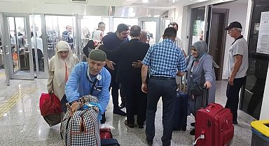 Malatyalı hacıların yurda dönüşü başladı