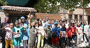 Semt konağı öğrencileri sanat sokağını gezdi