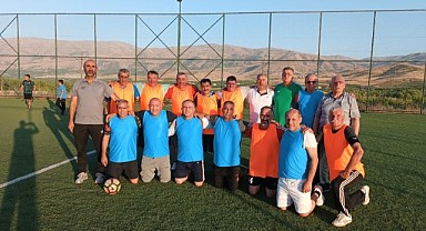 Tekel Sporlu Oyuncular  Bir Araya Gelerek Hasret Giderdi