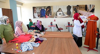 Yeşilyurt'taki Hazır Giyim Kursu Yoğun İlgi Görüyor