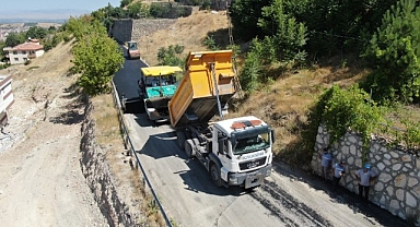 Yıldıztepe'de asfalt çalışmaları sürüyor