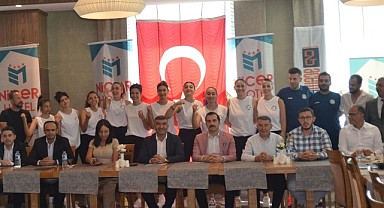 Malatya’nın tek kadın voleybol takımı mücadelesini 1. Lig'de sürdürecek
