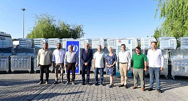 Yeşilyurt Belediyesi'ne 110 adet hibe çöp konteyneri
