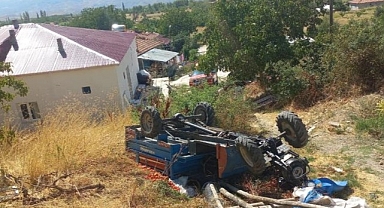 Devrilen çapa motorunun sürücüsü yaralandı