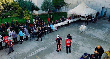 Depremle yıkılan Malatya'da deprem tatbikatı gerçeği aratmadı