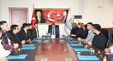 Gürkan, AK Gençlerle bir araya geldi