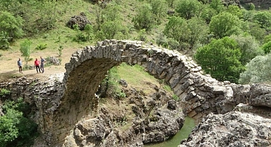 2 bin yıllık Taş Köprü de restorasyon çalışmaları tamamlandı