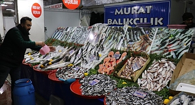 Balıkçılar Pazarı yeni yerinde vatandaşları bekliyor