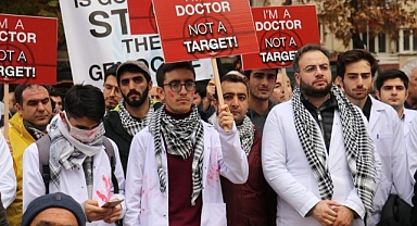 Hekimlerden Filistin için 