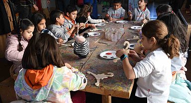 Oyuncak müzesi minik misafirlerini ağırlıyor