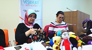 Yeşilyurt'taki el sanatları kursuna ilgi büyük