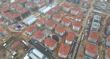 İkizce'de yapılan TOKİ deprem konutları hak sahiplerine teslime hazırlanıyor