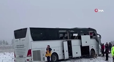 Kars'ta korkunç kaza! 2 Ölü, 8 Yaralı