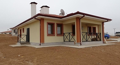 Malatya'da köy evlerinin teslimine başlanıldı