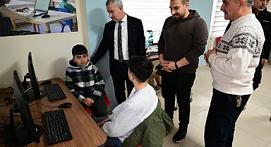 Yeşilyurt'taki robotik kodlama kursu yoğun ilgi görüyor