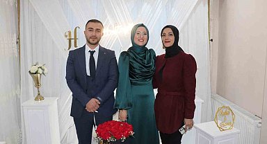 6 Şubat depreminden bir yıl sonra buruk nişan töreni