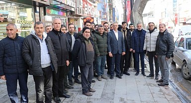 Başkan Adayı Gezer,  Kışla Caddesi Esnafının Sorununu Dile Getirdi