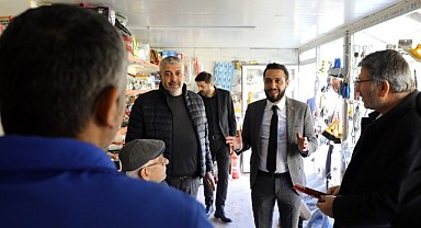 Ekrem Ceyhan Dilek Mahallesi'nde Esnafla Bir Araya Geldi 