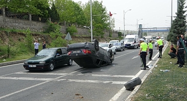 Kontrolden çıkan araç refüje çarparak takla attı: 1 yaralı