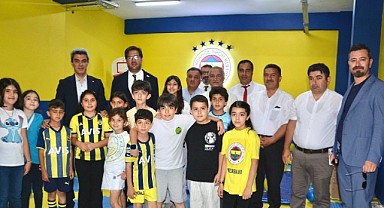 Fenerbahçeliler Deprem bölgesinde insani sorumluluklar üstleniyor 