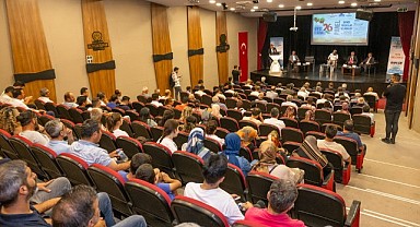 ‘Kayısı: Fırsatlar Ve Riskler’paneli Düzenlendi