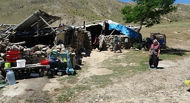 Malatyalı göçerler bin 800 rakımda zorlu mesaide