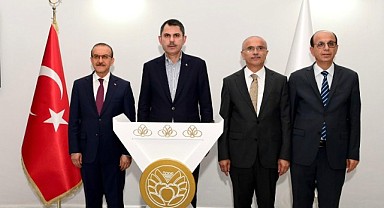 Bakan Kurum Malatya Büyükşehir Belediye Başkanı Sami Er’i Ziyaret Etti