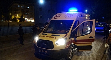 Komşuların bıçaklı kavgası kanlı bitti