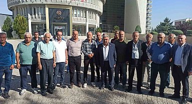 Vatandaşlar yollarının yapılmasını istiyor